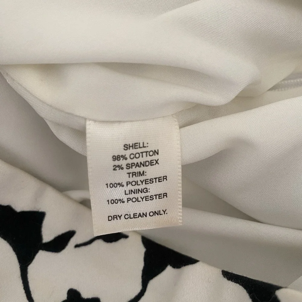 White House Black Market Pencil Skirt 4 Black White Excellent‎ Tiered Floral